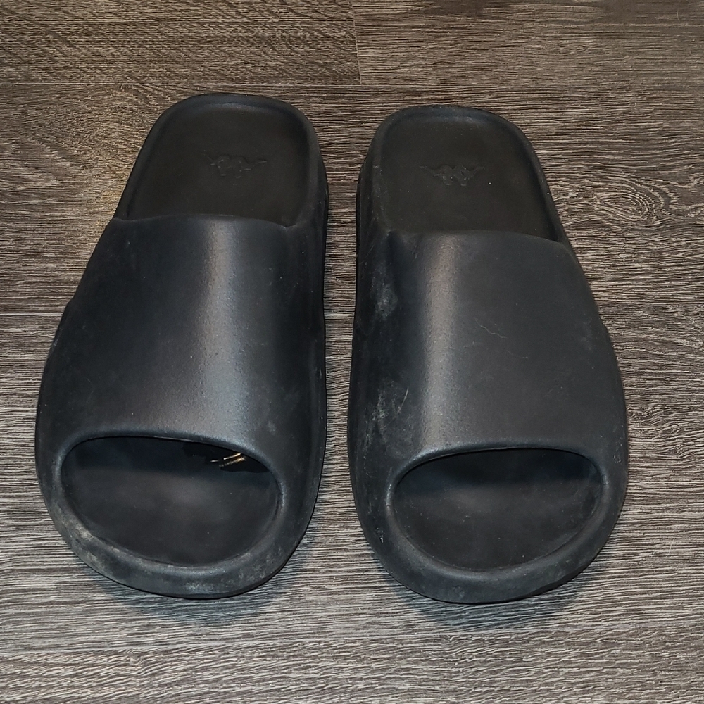 Men's Black Slide Sandals Size 45 Euro